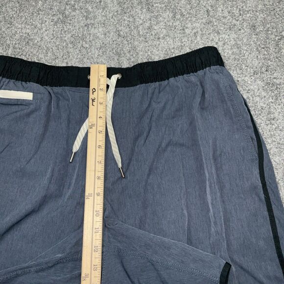 Vuori Shorts Mens Size XL Blue casual Bank shorts 7" - Picture 4 of 9